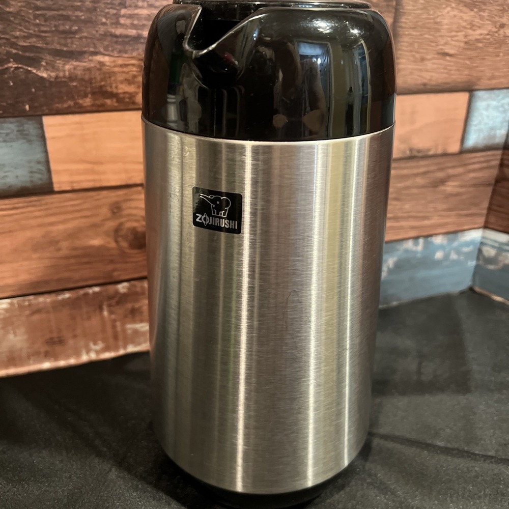 Zojirushi Stainless  Thermal  Hot / Cold Carafe -‎ 24oz - Twist Lid - Japan